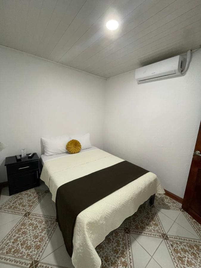 Hotel El Coco Alajuela Zewnętrze zdjęcie